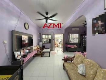 Living & dining – House at Desa Indah 3, Miri, photo 2