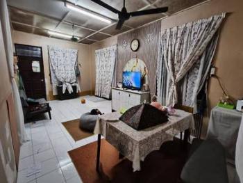 Bungalow at Sungai Isap Damai, Kuantan, photo 2