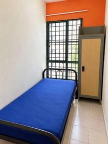 Bilik tidur – Bilik di Pusat Komersial Seksyen 7, Shah Alam, foto 6