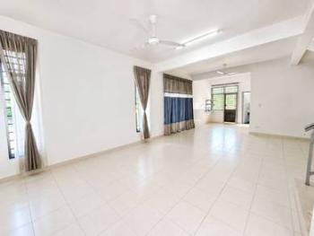 Taman Sri Saujana, Kota Tinggi的房屋，照片5