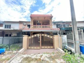 Exterior – House at Taman Sri Muda, Shah Alam, photo 1