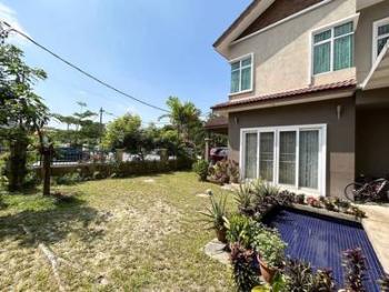 Bungalow at Jalan Pinggiran Putra, Kajang, photo 4