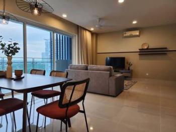 Ruang tamu & makan – Kondominium di Medini Signature, Iskandar Puteri, foto 4
