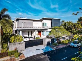 Bungalow at Monterez Golf Club, Shah Alam, photo 1