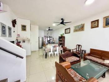 Rumah di Jalan Galaksi, Banting, foto 6