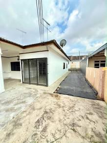 Rumah di Jalan Sri Putri @ Taman Putri Kulai, Kulai, foto 1