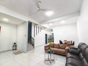 Ruang tamu & makan – Rumah di Jalan Alam, Masai, foto 3
