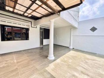 Balkoni – Rumah di Jalan Perubatan, Skudai, foto 1