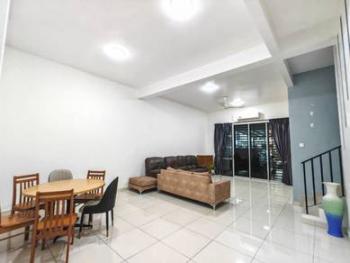 Ruang tamu & makan – Rumah di Jalan Alam, Masai, foto 5