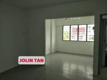 Taman Seri Hijau, Jelutong的公寓，照片1