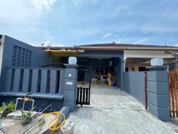 House at Taman Flora Heights, Pasir Gudang, photo 2