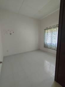 Bungalow at Jalan Sekolah Cina, Kulai, photo 5