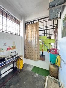 Lima Kedai, Skudai的平层住宅，照片9