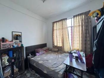 Lima Kedai, Skudai的平层住宅，照片8