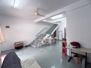 Rumah Bandar di Bukit Cheng, Cheng, foto 2