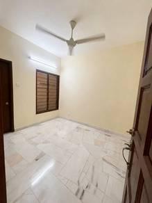 Bedroom – House at Jalan Gamelan, Bandar Bukit Raja, photo 8
