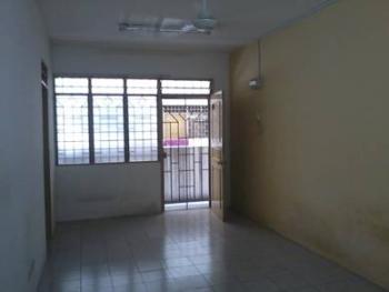 Ruang tamu & makan – Pangsapuri di Taman Intan Baiduri, Gombak, foto 1