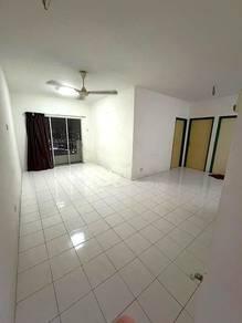 Apartmen di VISTA PINGGIRAN, Seri Kembangan, foto 1