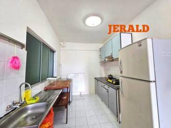 Kitchen – Condominium at Jelutong, Jelutong, photo 5