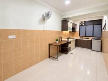 Apartment at Jalan Pipit, Bandar Puchong Jaya, Puchong, photo 2