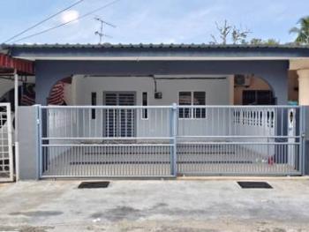 House at Taman Mantin, Mantin, photo 1