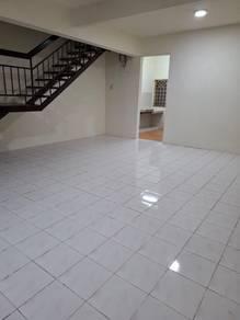 Living & dining – House at Taman Puncak Jalil, Puncak Jalil, photo 3