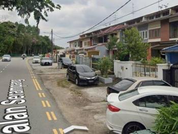 Jalan Serampang Taman Pelangi, Johor Bahru的房屋，照片1