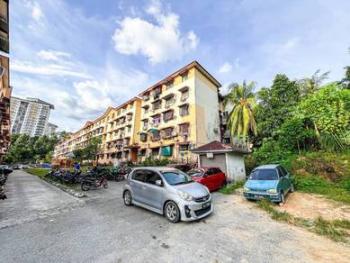 Apartment at Idaman, Damansara Damai, photo 2