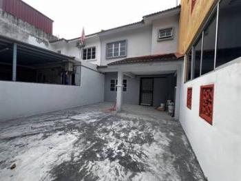 Balkoni – Rumah di Jalan Kesumba, Bukit Beruntung, foto 5