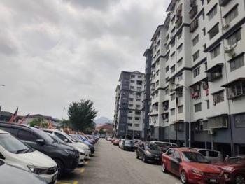 Flat at Tun Teja, Rawang, photo 1