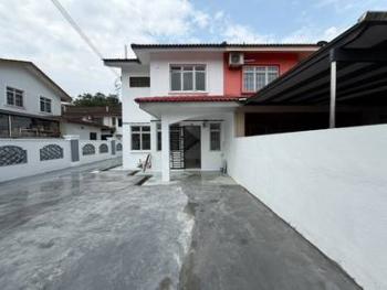 House at Jalan Nusaria, Gelang Patah, photo 2