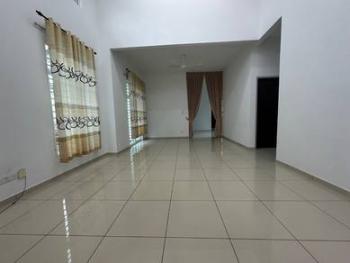 Living & dining – Bungalow at Taman Belimbing Setia, Durian Tunggal, photo 4