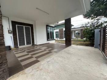 Exterior – Bungalow at Taman Belimbing Setia, Durian Tunggal, photo 3