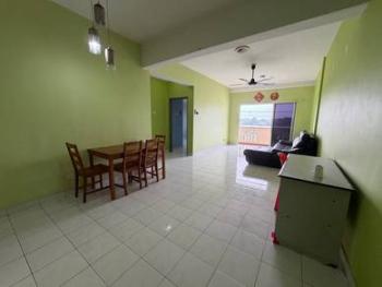 Ruang tamu & makan – Pangsapuri di Anggerik Villa 2, Kajang, foto 3