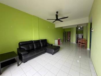Ruang tamu & makan – Pangsapuri di Anggerik Villa 2, Kajang, foto 5