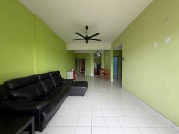 Ruang tamu & makan – Pangsapuri di Anggerik Villa 2, Kajang, foto 2