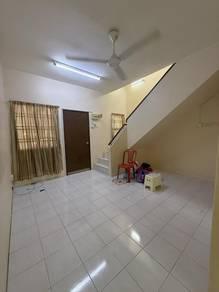 House at Puteri Wangsa, Jalan Lembing, Ulu Tiram, photo 2