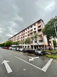 Jalan Plumbum, Shah Alam的组屋，照片1