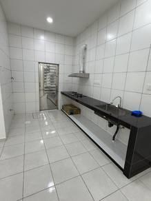 Dapur – Rumah di Jalan Bayan, Kulai, foto 4