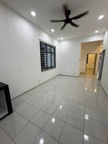 Ruang tamu & makan – Rumah di Jalan Bayan, Kulai, foto 2