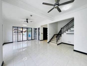 Living & dining – House at Jalan Jeriji, Bukit Jelutong, photo 9