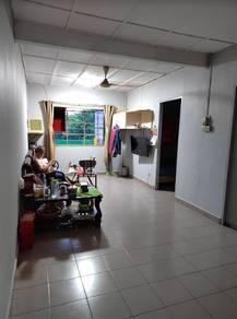Flat at Taman Muhibbah, Seri Kembangan, photo 1