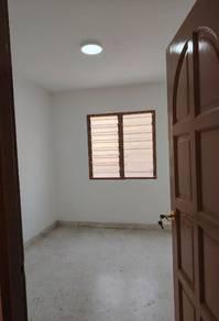 Kampung Lindungan PJS 6, Petaling Jaya的平层住宅，照片3
