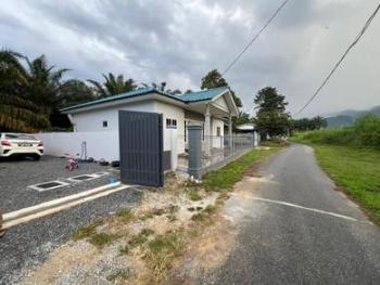 Bungalow at Kg Jerlun, Kuala Kangsar, photo 4