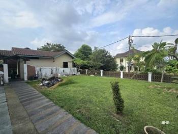 Balcony – Bungalow at Seksyen 3, Bangi, photo 10