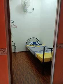 Bilik di 2nd flr, Jalan Nusaria 11/4, Gelang Patah, foto 3