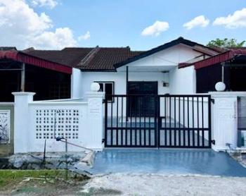 Rumah di TAMAN WIDURI 2, Bukit Beruntung, foto 1