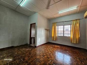 Rumah di Jalan Inang, Bandar Bukit Raja, foto 7