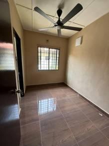 Bedroom – House at Taman Puchong Utama 6, Puchong, photo 5