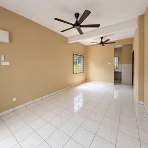 Living & dining – House at Taman Puchong Utama 6, Puchong, photo 1